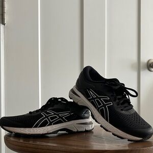 ASICS Women’s Black and White Athletic Shoes